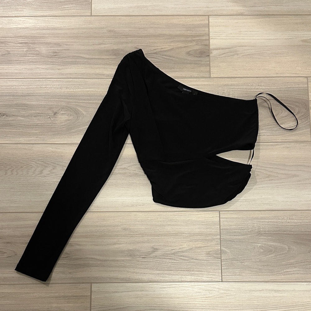 Forever 21 Black One-Shoulder Crop Top